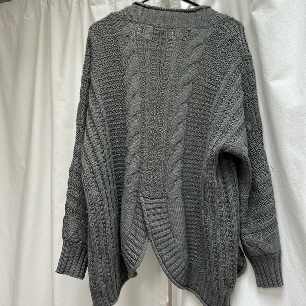 Alya grey cardigan sweater.  Size large - Picture 3 of 4